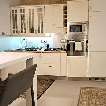 16th-century Building Appartement *