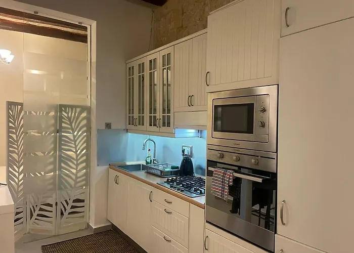 16th-century Building * ואלטה